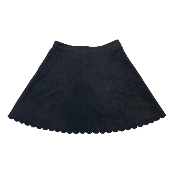 CLUB MONACO Faux Suede Scallop Hem Mini Skirt Sz 4 Lined - Picture 2 of 5